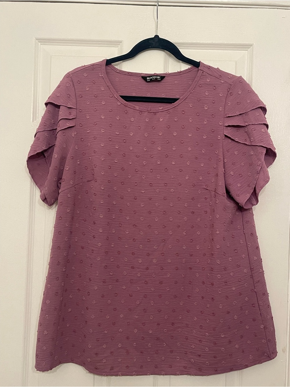BloomChic Mauve Pink Ruffle Sleeve Dot-Textured Top